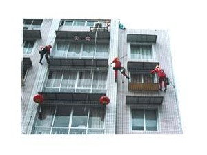 桂林高空作业蜘蛛人外墙补漏专业高空作业公司