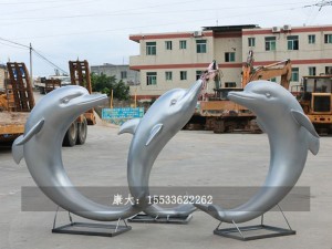 康大雕塑供应 金属大型摆件水景海豚地产广场